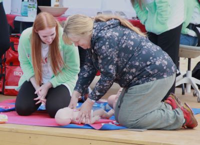 Víkend plný dobrodružství na Čeladné: Společnost AGEL uspořádala pro rodiny zaměstnanců tradiční Family Day